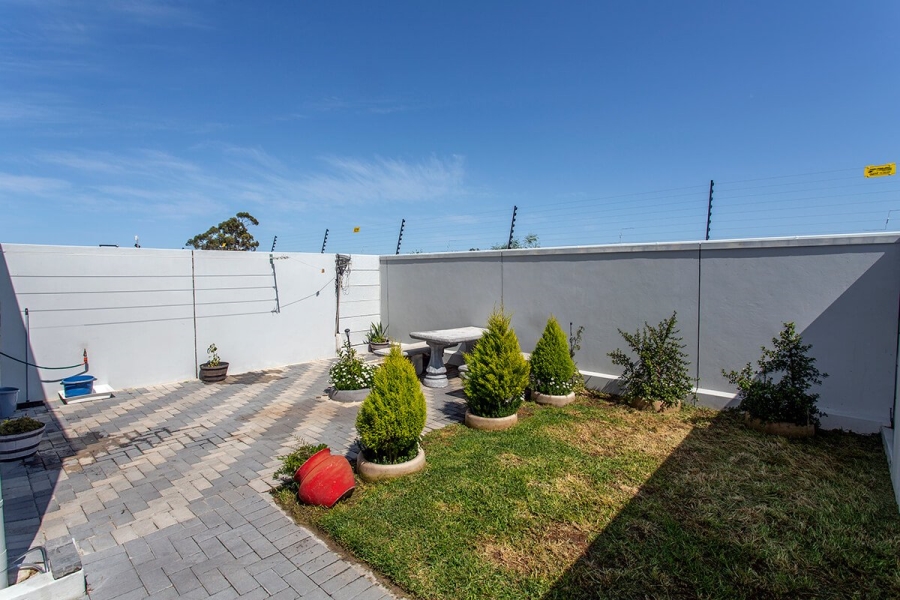 To Let 3 Bedroom Property for Rent in Zonnendal Western Cape